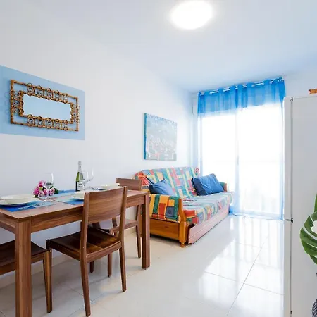 B2 Vistas Wi Fi Fibra Smart Tv Apartamento Los Cristianos (Tenerife)